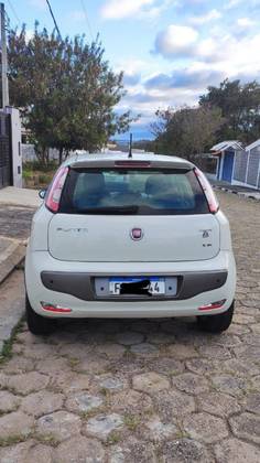 FIAT PUNTO 1.6 ESSENCE 16V FLEX 4P AUTOMATIZADO